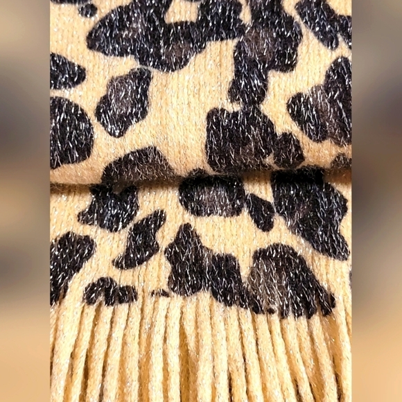 Leopard Print Metallic Shimmer Fringed Fall Winter Scarf 6"×80" - Picture 4 of 6